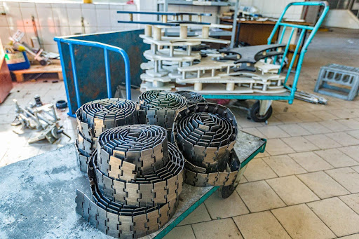 The Role of Industrial Rubber, Rubber Moulding, and Rubber Calendering Lines in Modern Manufacturing